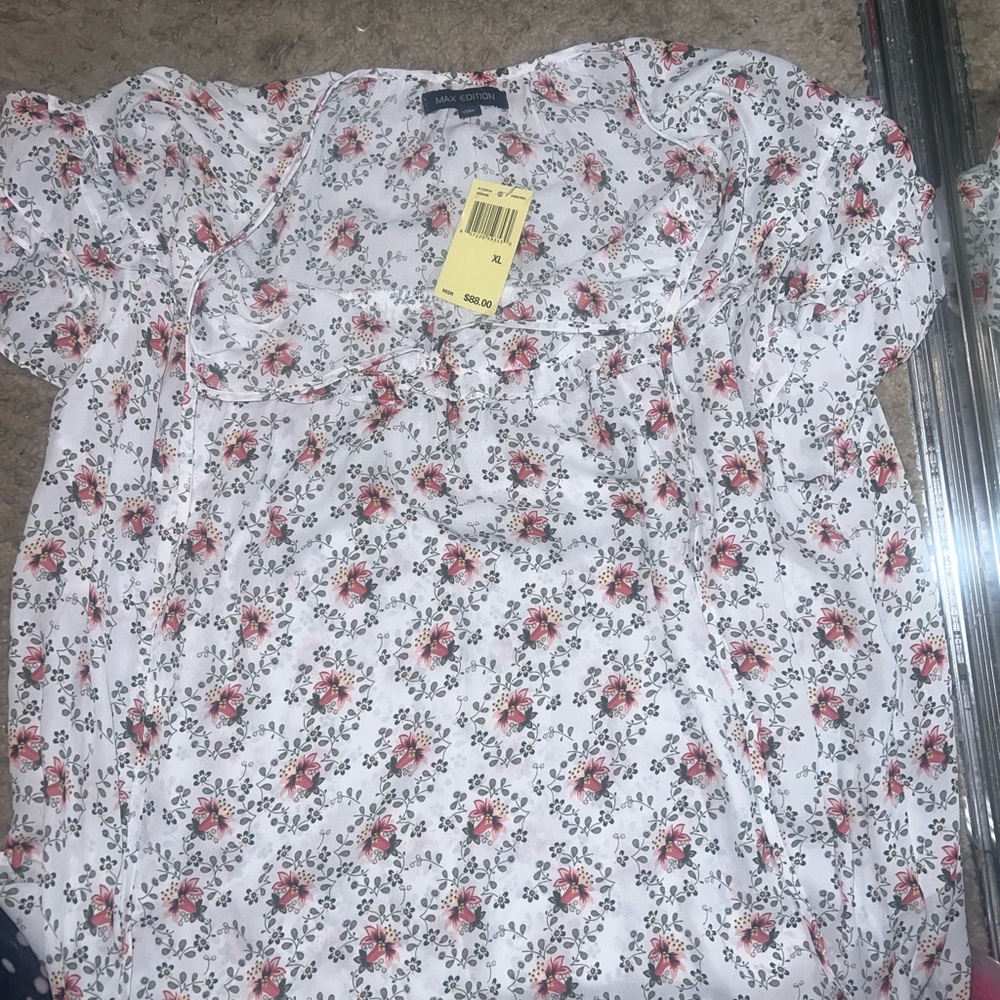 Max Edition White and Pink Floral Blouse